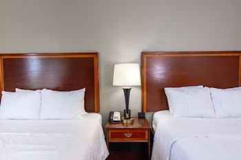Room, 2 Queen Beds, Non Smoking