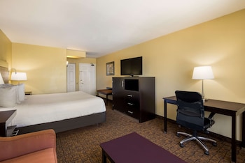 Standard Room, 1 King Bed, Non Smoking