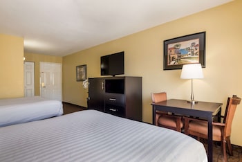 Standard Room, 2 Queen Beds, Accessible, Non Smoking