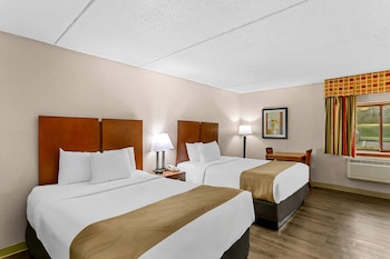 Room, 2 Queen Beds, Smoking