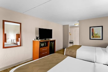 Room, 2 Queen Beds, Smoking