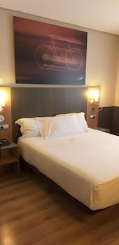 Double Room (with extra bed)