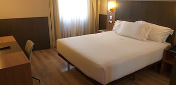 Double Room (with extra bed)