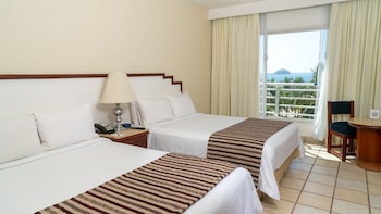 Superior Room, 2 Double Beds, Ocean View