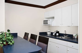 Suite, 1 King Bed, Jetted Tub