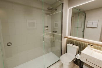 Room, 1 Bedroom, Accessible (Mobility/Hearing, Roll-In Shower)