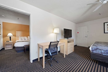 Suite, Multiple Beds, Non Smoking, Refrigerator & Microwave (with Sofabed)