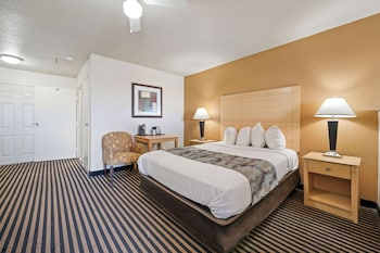 Standard Room, 2 Queen Beds, Accessible, Refrigerator & Microwave