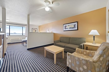Standard Room, 1 Queen Bed, Accessible, Non Smoking (with Sofabed)