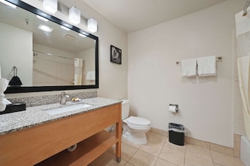 Suite, 2 Queen Beds, Non Smoking, Refrigerator & Microwave (Oversized Room)