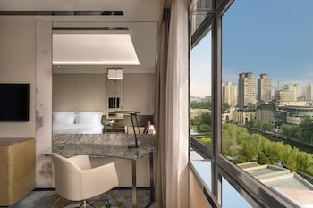Single Room (Deluxe River View)
