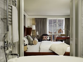 Superior Room, 1 King Bed