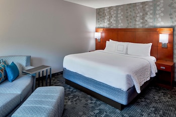 Deluxe Room, 1 King Bed with Sofa bed, Balcony