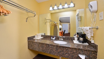 Standard Room, 1 King Bed, Smoking, Refrigerator & Microwave