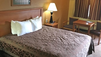 Standard Room, 1 King Bed, Smoking, Refrigerator & Microwave