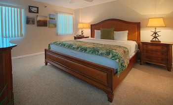 Deluxe Room, 1 Queen Bed with Sofa bed, Ocean View (1 Bedroom Ocean View Suite Signature)