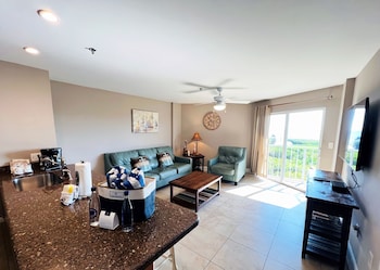 Deluxe Room, 1 Queen Bed with Sofa bed, Ocean View (1 Bedroom Ocean View Suite Signature)