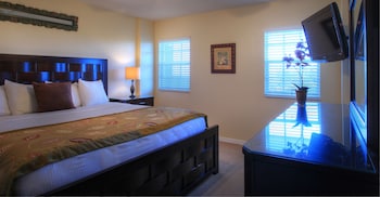 Deluxe Room, 1 Queen Bed with Sofa bed, Ocean View (1 Bedroom Ocean View Suite Signature)