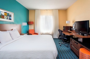 Room, 1 King Bed (Hearing Accessible)