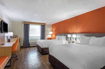 Standard Room, 2 Queen Beds, Non Smoking, Stadium View
