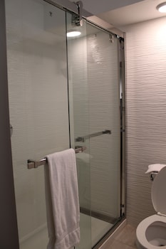Suite, 1 King Bed, Non Smoking (Upgrade)