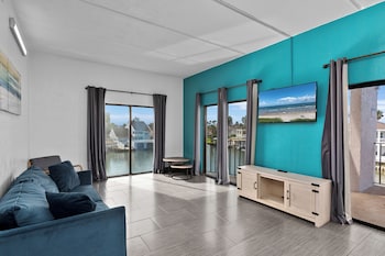Suite, 2 Queen Beds, Non Smoking
