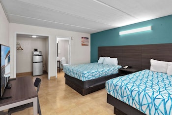 Room, 2 Queen Beds, Accessible, Non Smoking