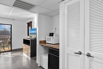 Suite, Multiple Beds, Non Smoking