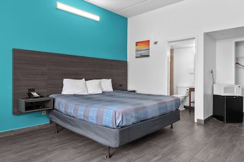 Room, 1 King Bed, Accessible, Non Smoking