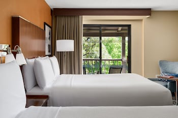 Deluxe Room, 2 Queen Beds