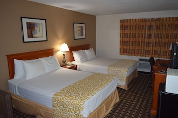 2 Queen Beds, No Elevator, Non-Smoking