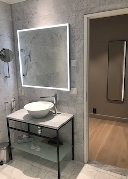 Standard Double No Window - Lilla Hotellet