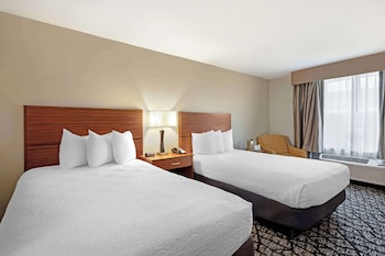 Standard Room, 2 Double Beds, Non Smoking, Refrigerator & Microwave (Walk-in Shower)
