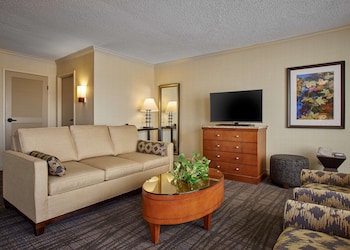 Parlor, King Murphy Bed and Sofa Bed