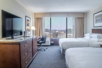 Superior Room, 2 Queen Beds, City View