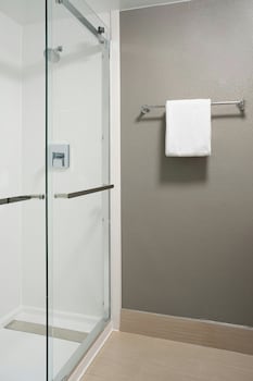 Room, 2 Queen Beds (Hearing Accessible)