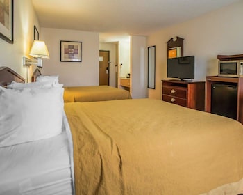 Standard Room, 2 Queen Beds, Smoking