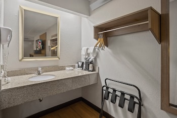Superior Room, 1 King Bed, Smoking