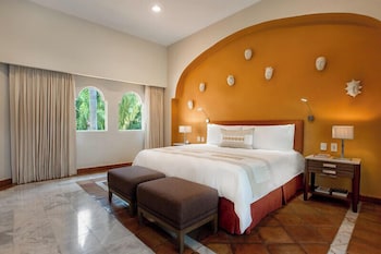 One Bedroom Ambassador Suite