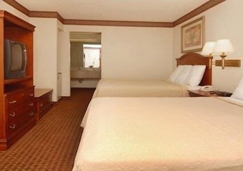 Standard Room, 2 Queen Beds, Smoking