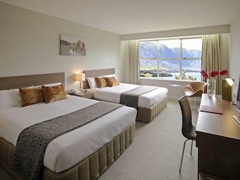 Room, 2 Queen Beds, Lake View