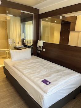 Room, Accessible (Individual)