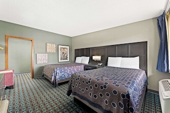 Room, 2 Double Beds, Mountain View