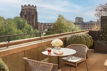 Balcony Room