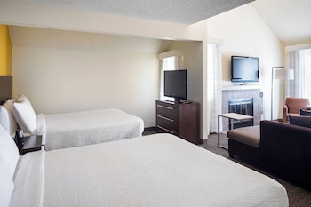 Family Suite, Multiple Beds, Fireplace