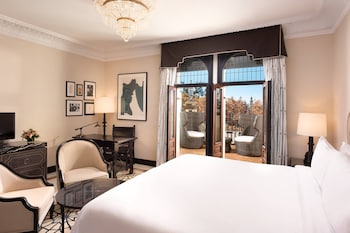 Grand Room, 1 King Bed, Terrace