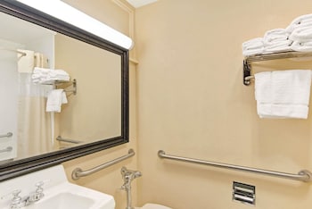 Standard Room, 2 Queen Beds