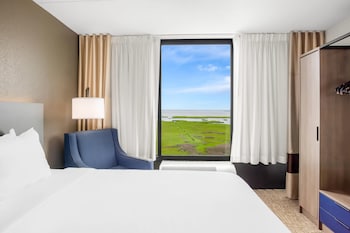 Room, 2 Queen Beds, Non Smoking, Bay View