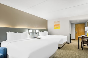 Room, 2 Queen Beds, Non Smoking, Bay View