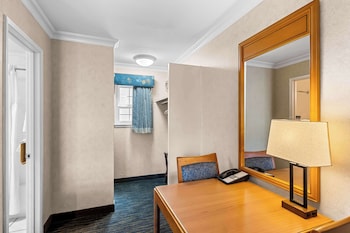 Standard Room, 2 Double Beds, Non Smoking, Refrigerator & Microwave